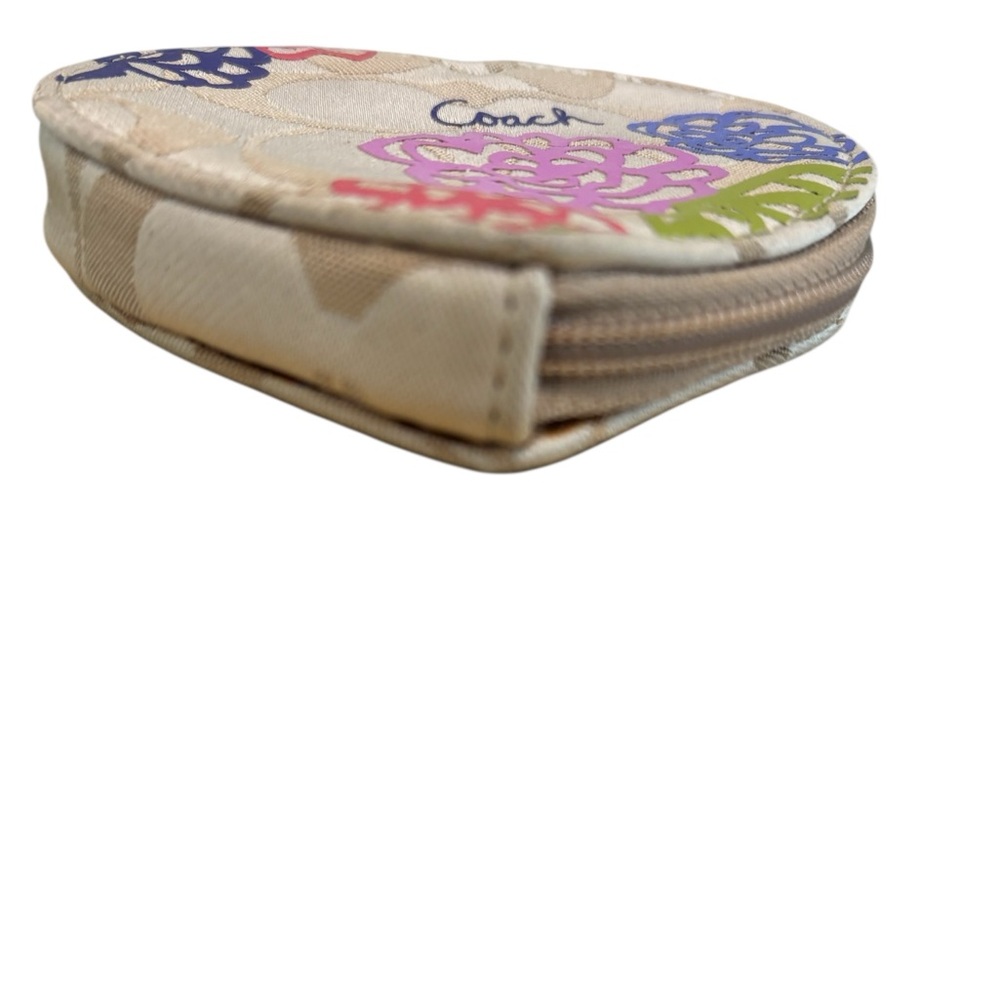 Coach Daisy Heart Coin Purse with Wristlet & Keychain - Picture 3 of 5